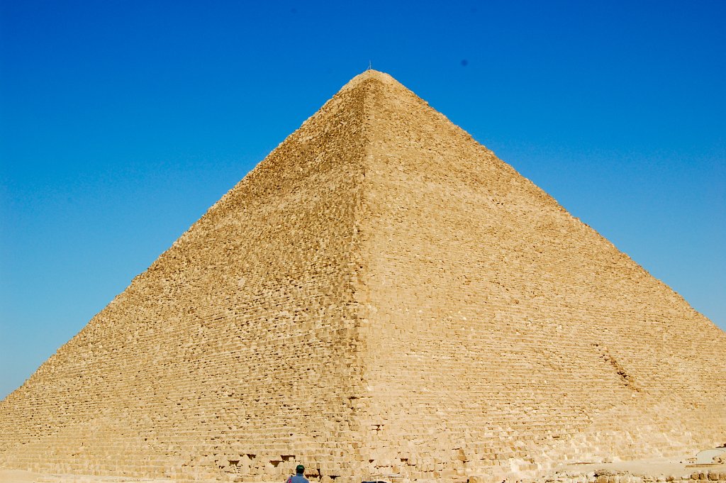 Pyramids of Giza 06